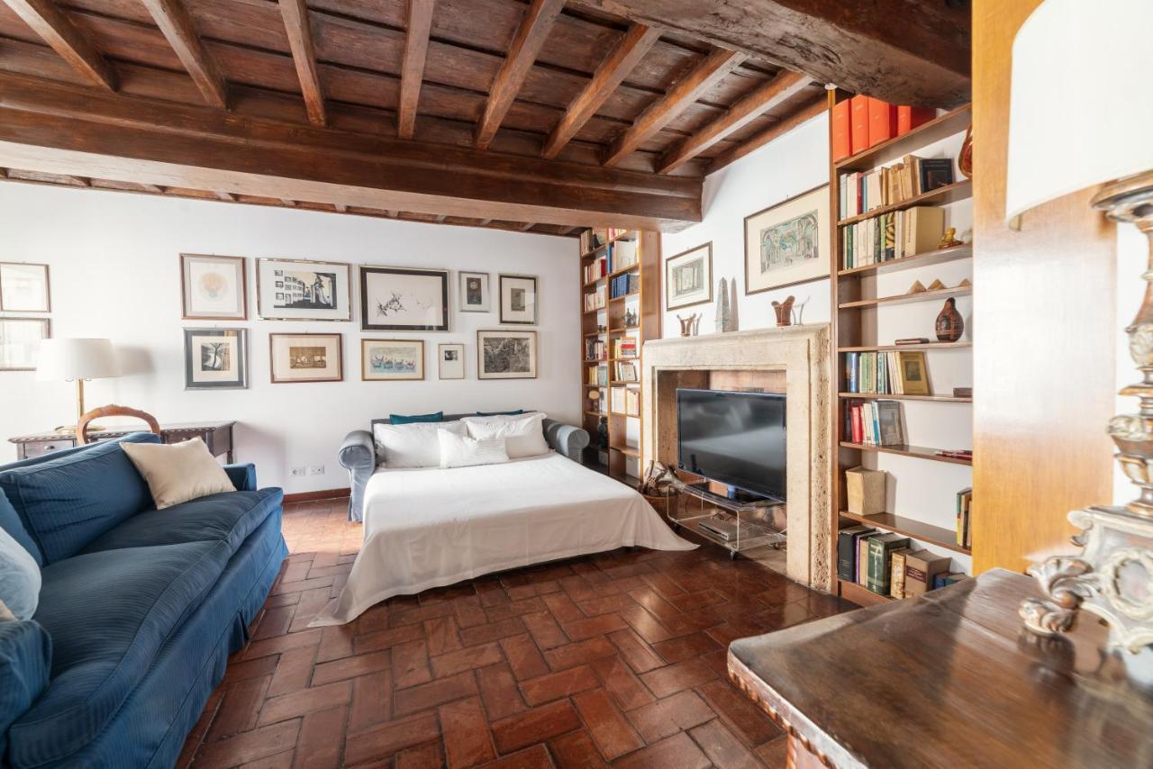 Domus Quiritum Charming, Appartamento D'Epoca A Campo De' Fiori Rome Extérieur photo