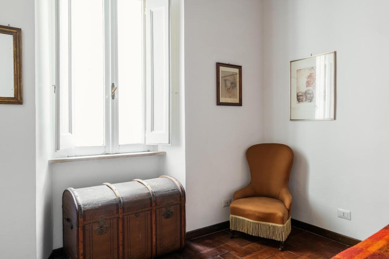 Domus Quiritum Charming, Appartamento D'Epoca A Campo De' Fiori Rome Extérieur photo